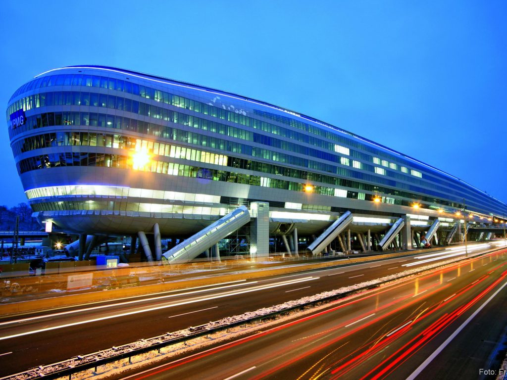 The Squaire Airrail Center